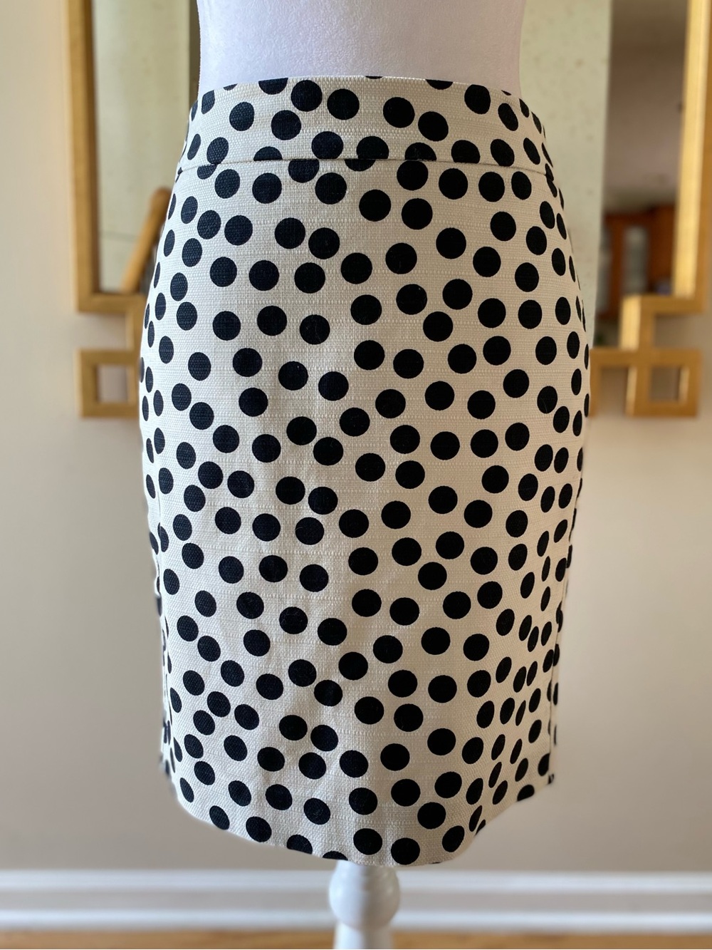 Ann Taylor Petite Cream & Black Polka Dot Pencil Skirt Size 00P